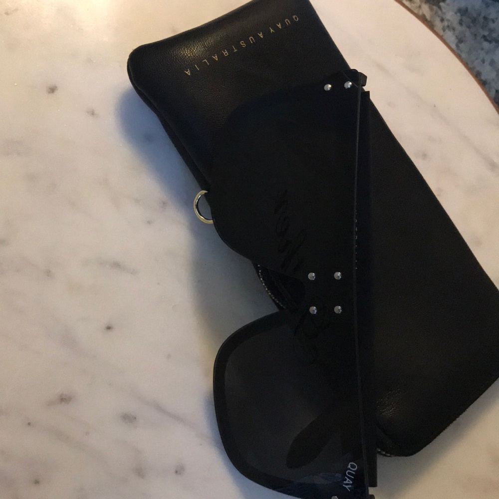 QUAY Australia - Kylie Jenner - hidden hills